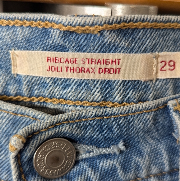 Levi's Ribcage Straight 29 with Stretch - Picture 3 of 6